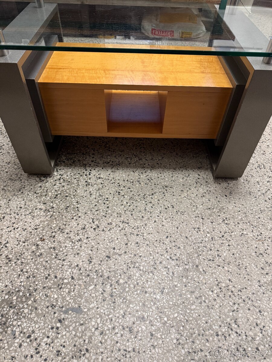 konferenční stolek - 7