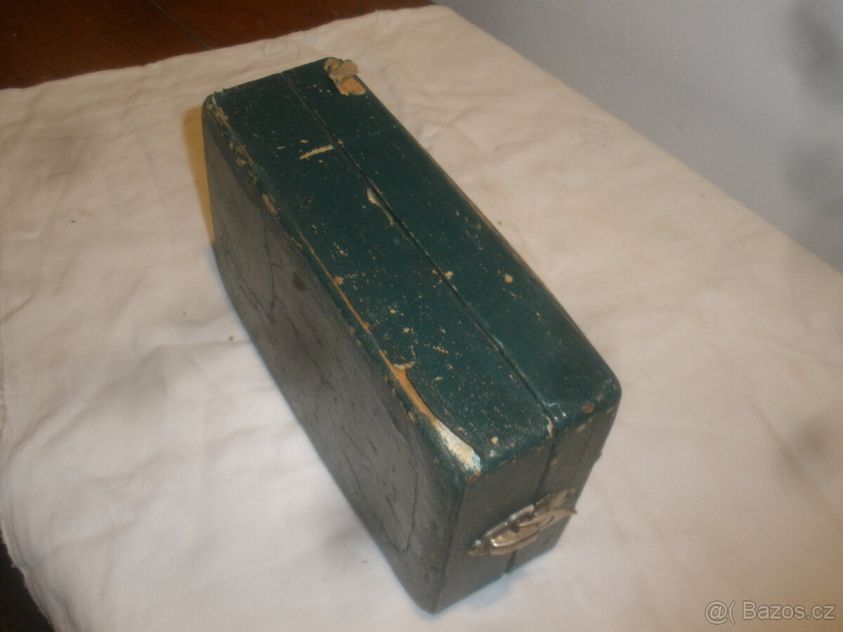 Starý měřící přístroj DU 10 - 7