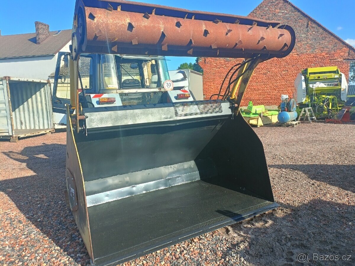 2010 2,4m 3m3 Lžice vykusovač EMILY OMEGA (video) - 7