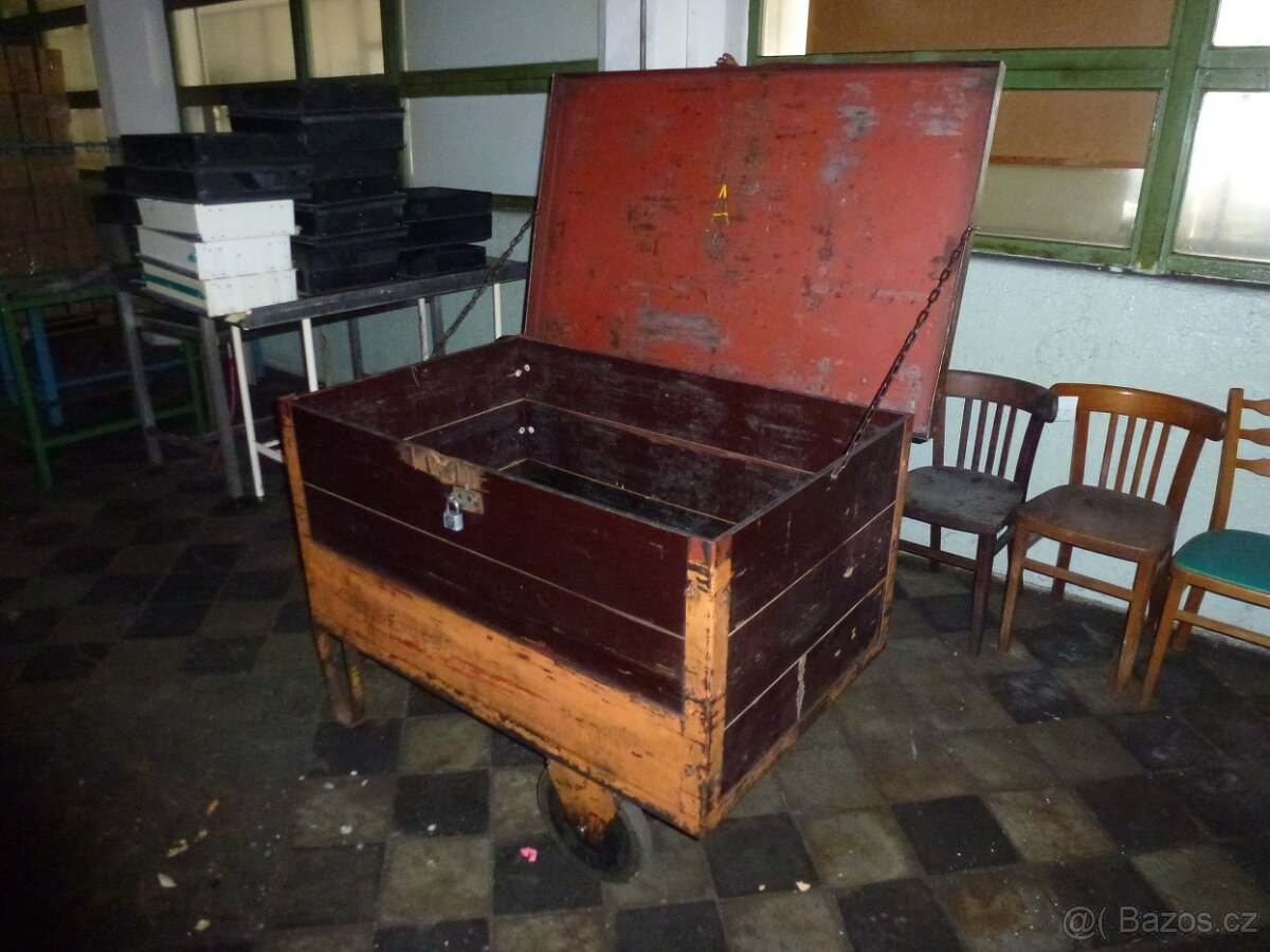 přepravní bedna na kolečkách - 7