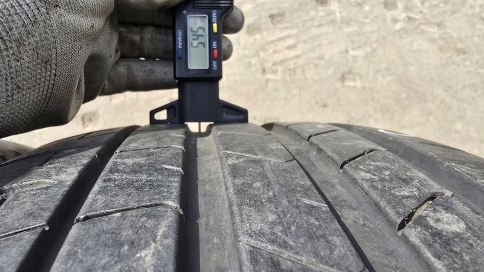 Letní pneu 245/45/19 Pirelli - 7