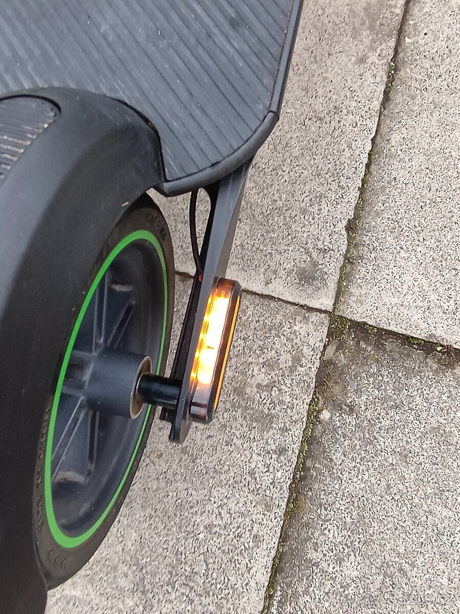 Elektrokoloběžka - 7