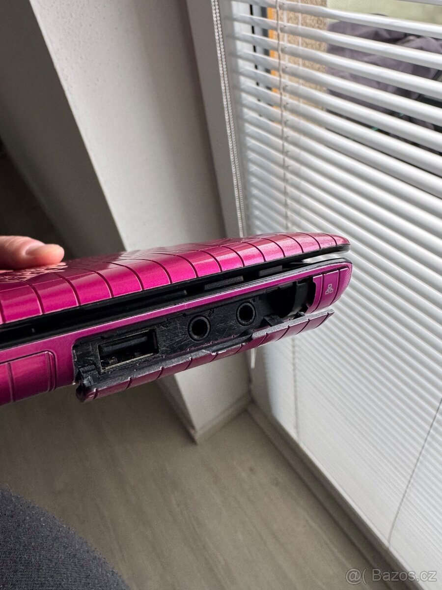 Asus EEE 1008P Karim Rashid collection - 7