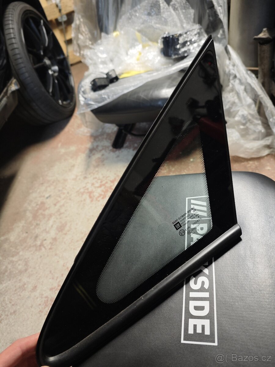 Opel Corsa D OPC zadní náprava/nárazník/okna - 7