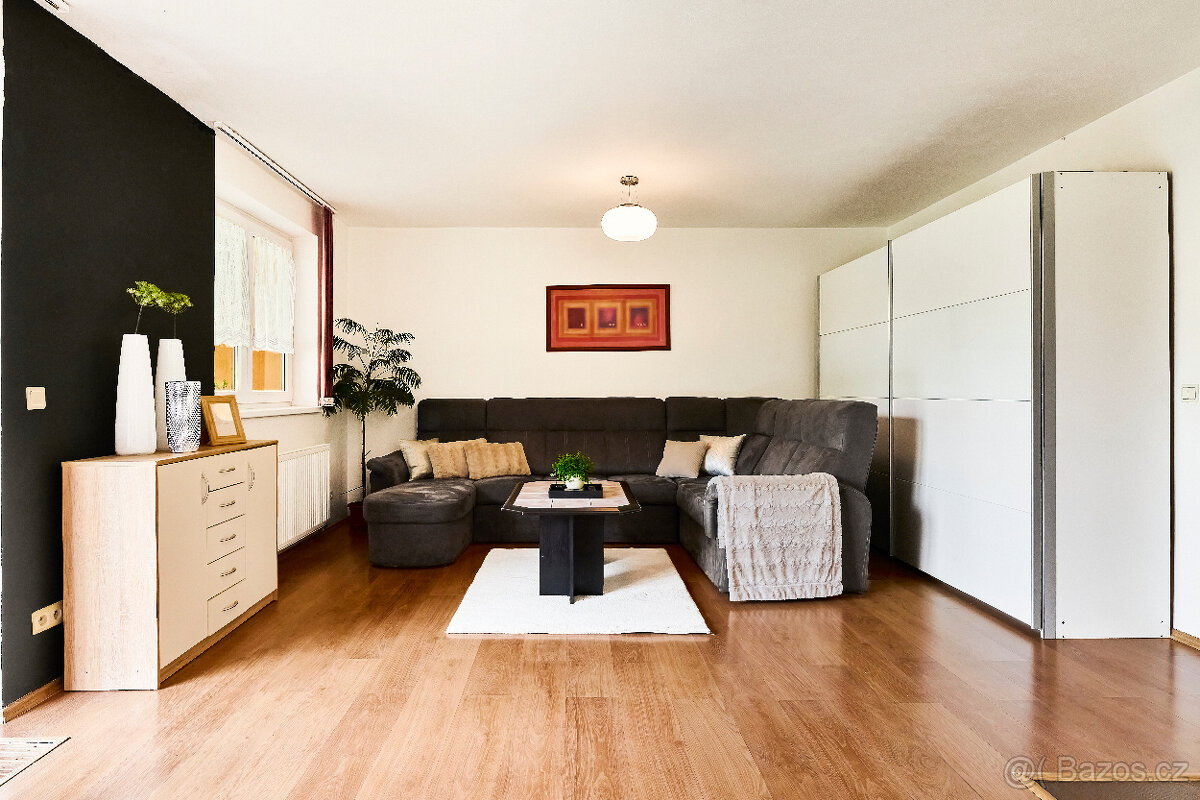 C. K JEDNÁNÍ Prodej RD 4+kk se dvěma koupelnami Val.Polanka - 7