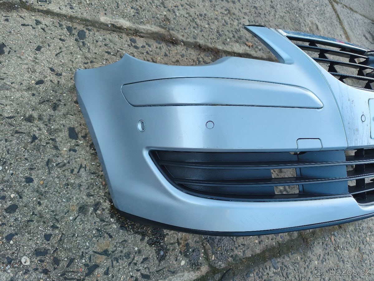 VW Touran facelift - přední náraznik , kapota - 7