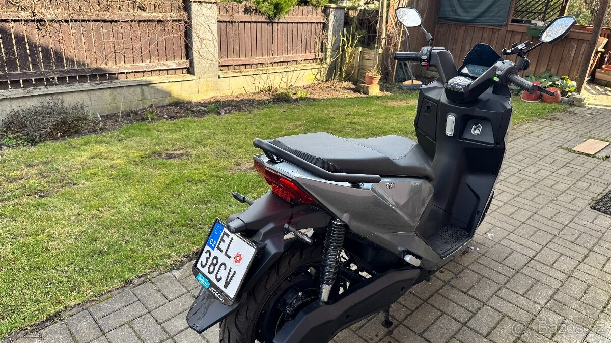 ⚡ Horwin SK1 – elektrický skútr, r. 2023, pouze 420 km - DPH - 7