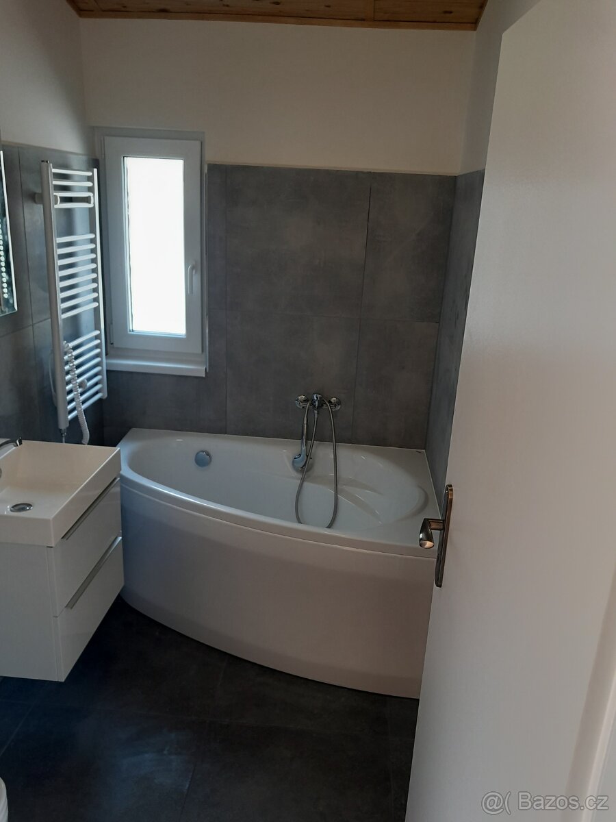 Včetně kuchyně 2+kk,komora,koupelna s wc - 7