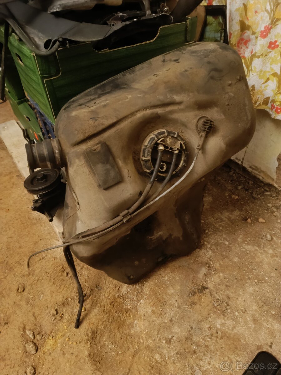 Audi 100 C4 sedan 2.5 TDI 85kW - ND - 7