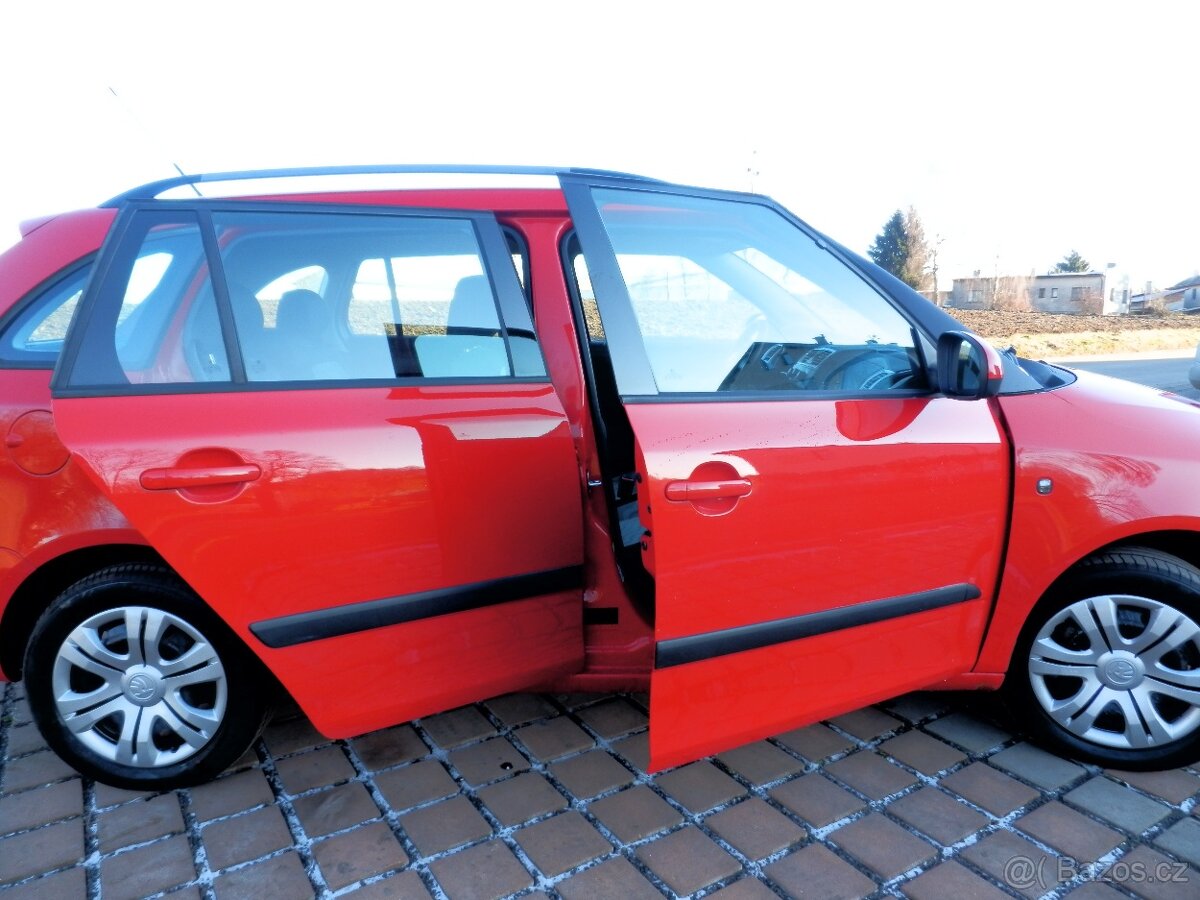 ŠKODA FABIA COMBI 1,4 63 KW TOP STAV - 7