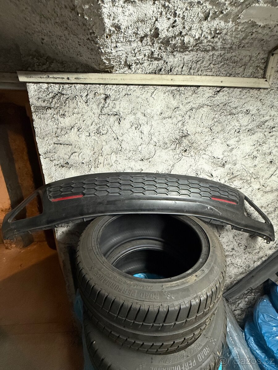 Honda civic 8g 5D zbytky dílů - 7