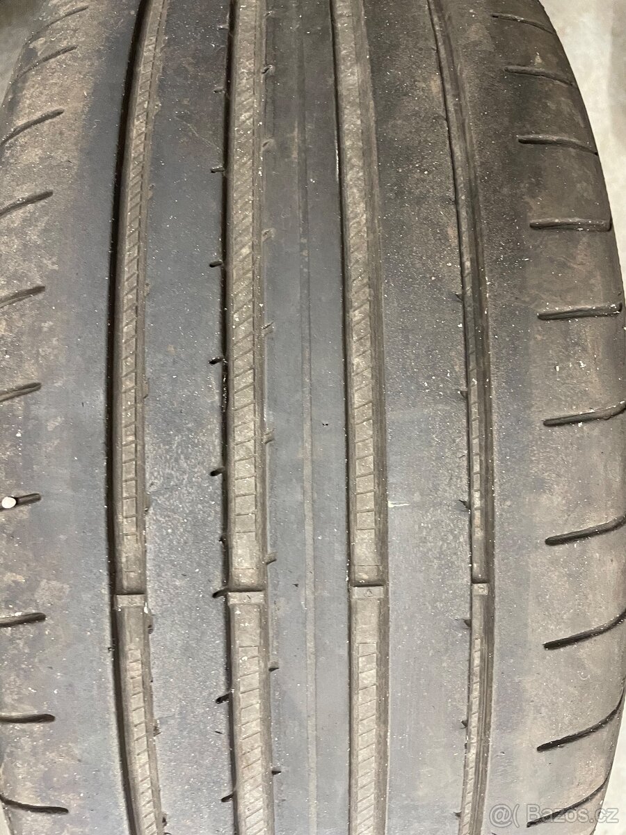 VW Passat B8 235/45/18 , 5x112 - 7