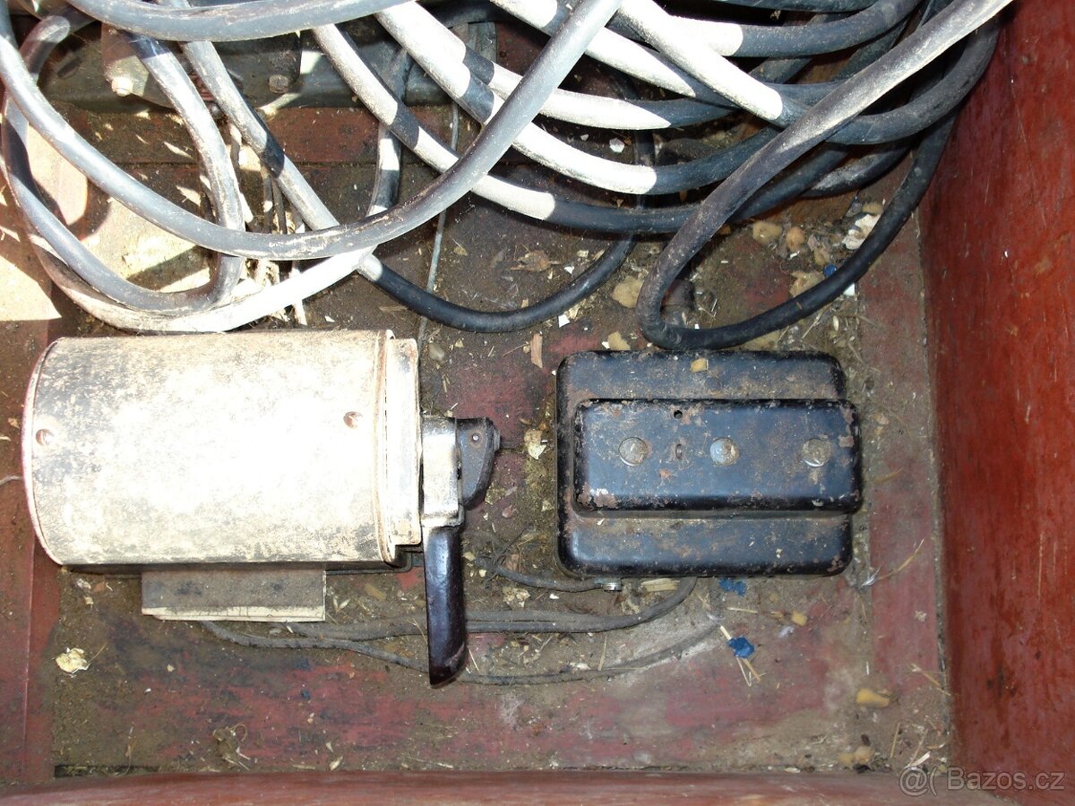 Elektrické zařízení s motorem ČKD pro pohon strojů. - 7