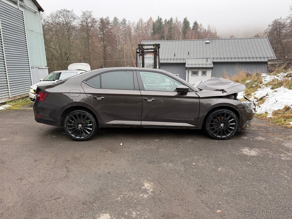 PRODANO ŠKODA SUPERB III 2.0 TDI 140kw 2017 ČR DPH - 7