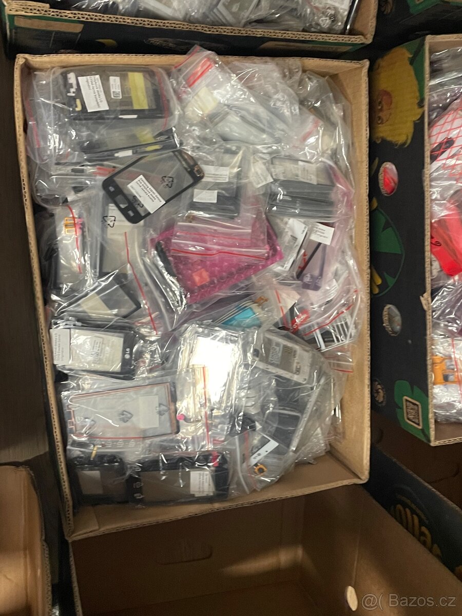 Krabice mobilnich telefonu dilu - 7
