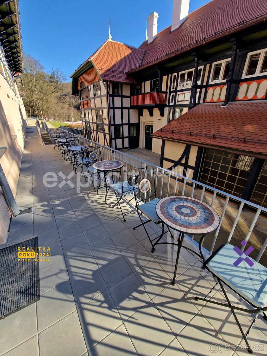 Pronájem vinotéky, 37 m² - Luhačovice, ev.č. 02465 - 7