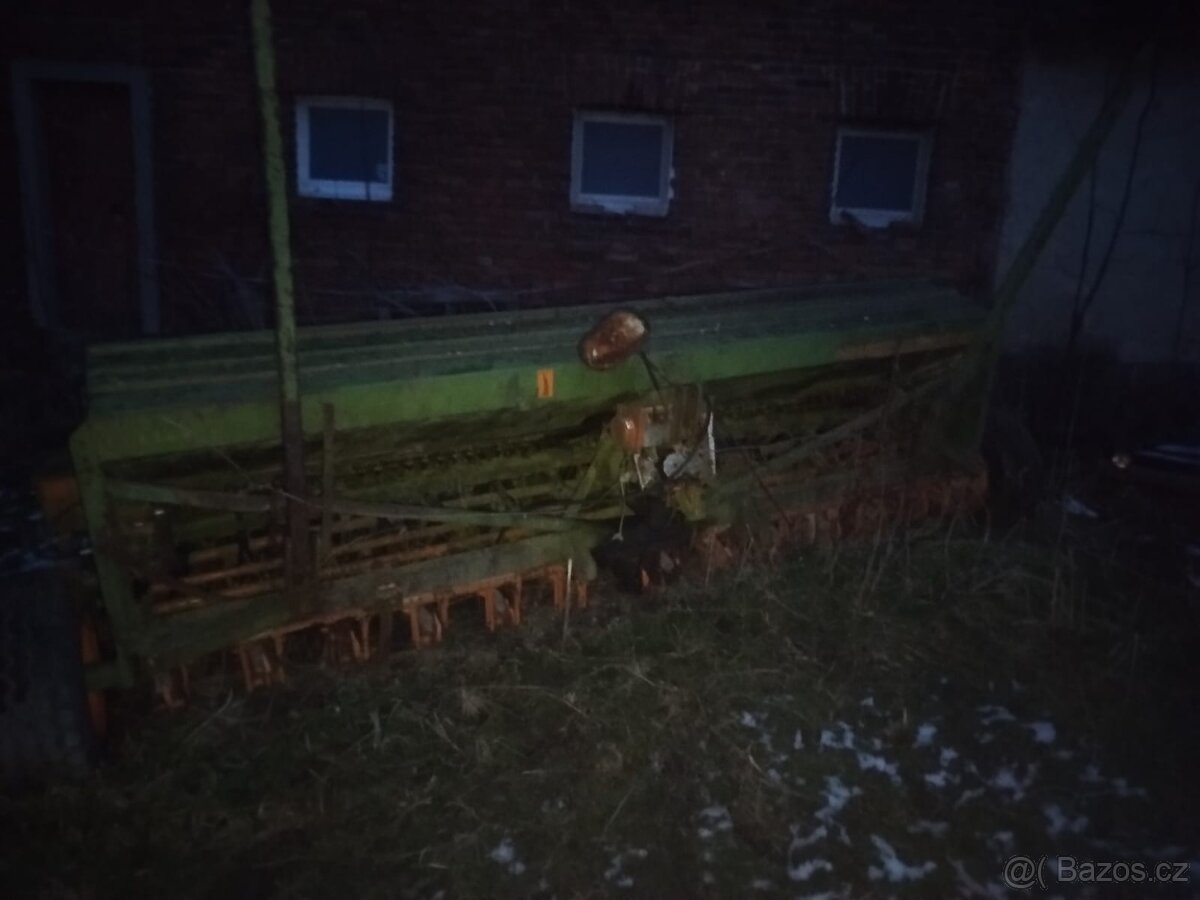 Amazone D8-40E sečka na nahradí díly - 7