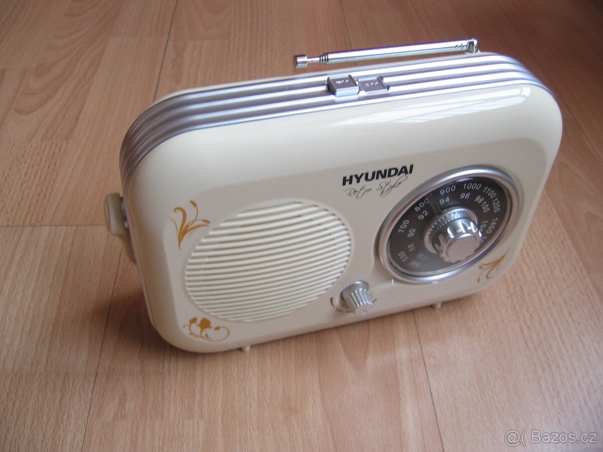 Přenosné FM retro rádio zn. Hyundai - 7