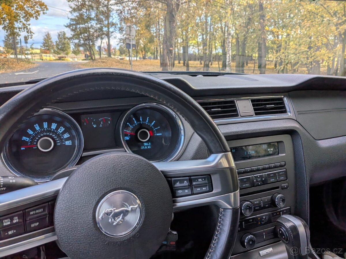Ford Mustang 3.7 V6 Coupé • 305 KM • Automat • Registrováno - 7