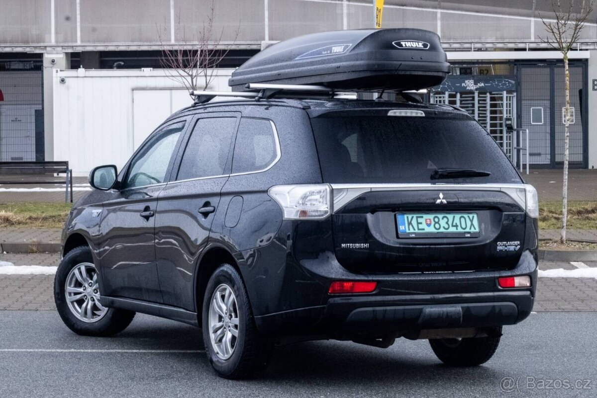 Mitsubishi Outlander 2.0 PHEV 4WD (2013) - 7