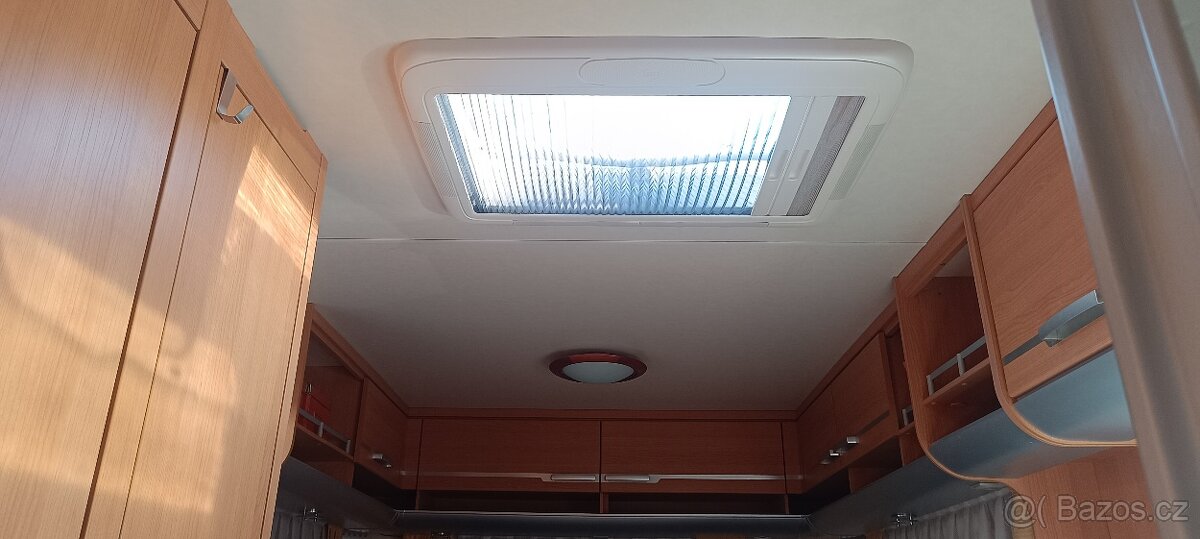 Karavan Wilk S3 KLIMA MOVER 4 lůžka 2007 koupen v ČR - 7