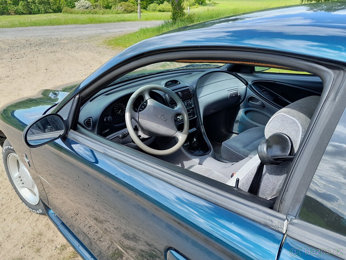 Ford mustang v6 3.8 1995 nová STK - 7