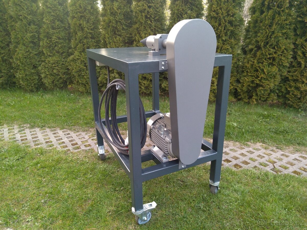 Kuželová štípačka dřeva - 7