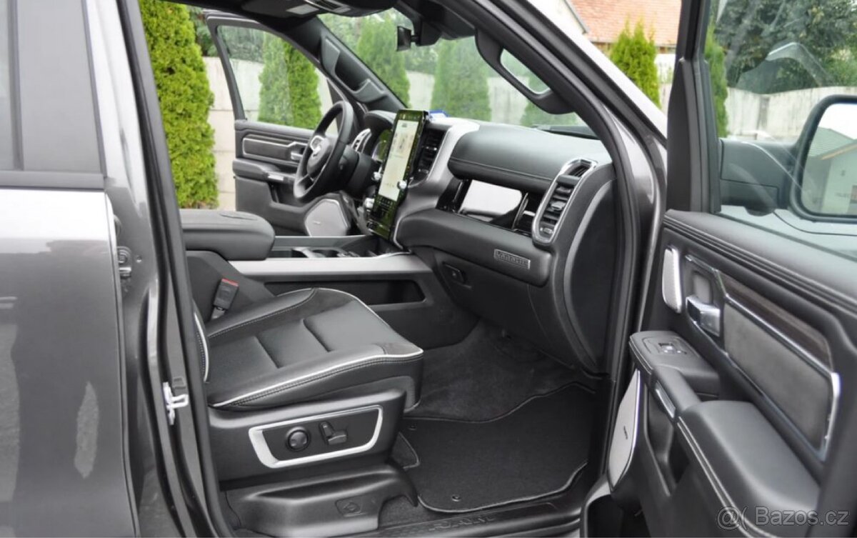 LARAMIE NIGHT PREMIUM 2025 3.0 Twin Turbo 420 KM - 7