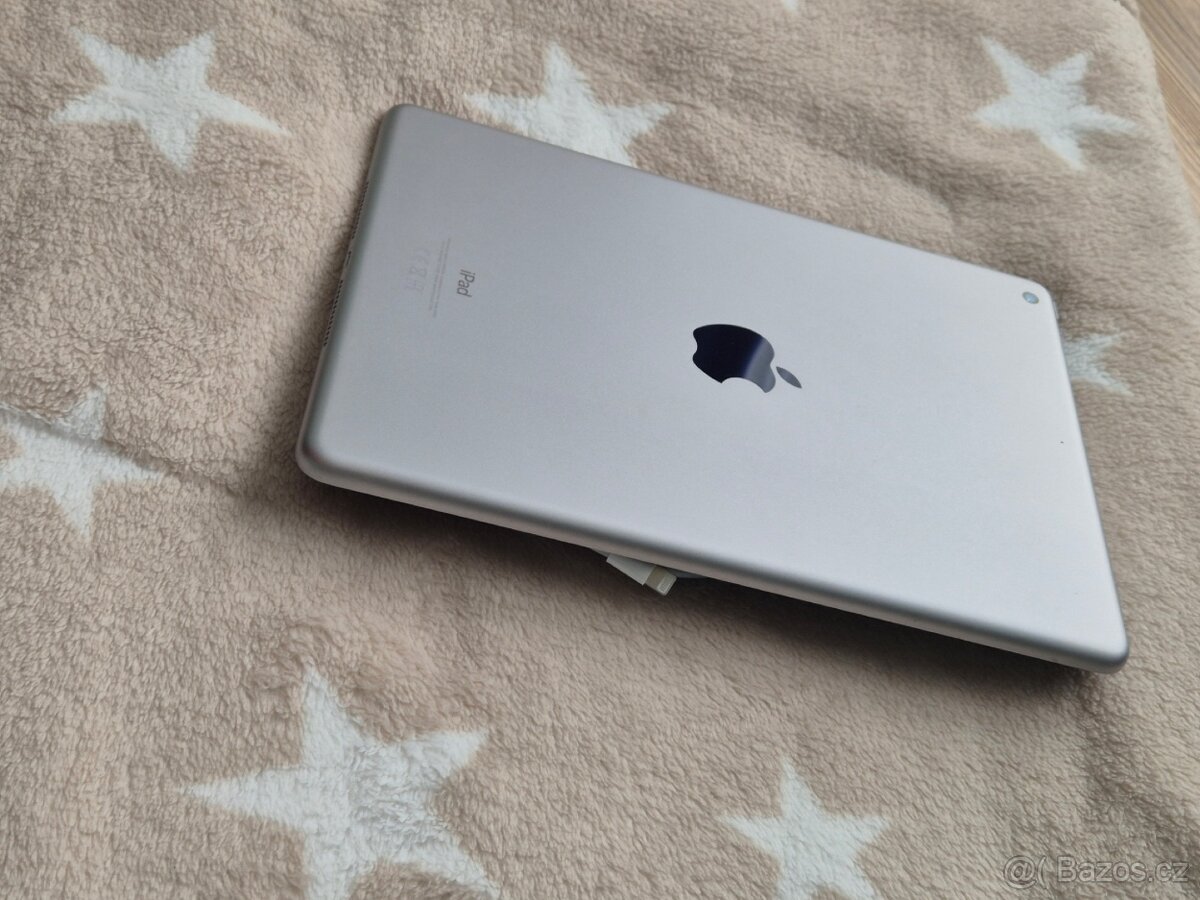 Apple iPad 6. generace 32gb - 7