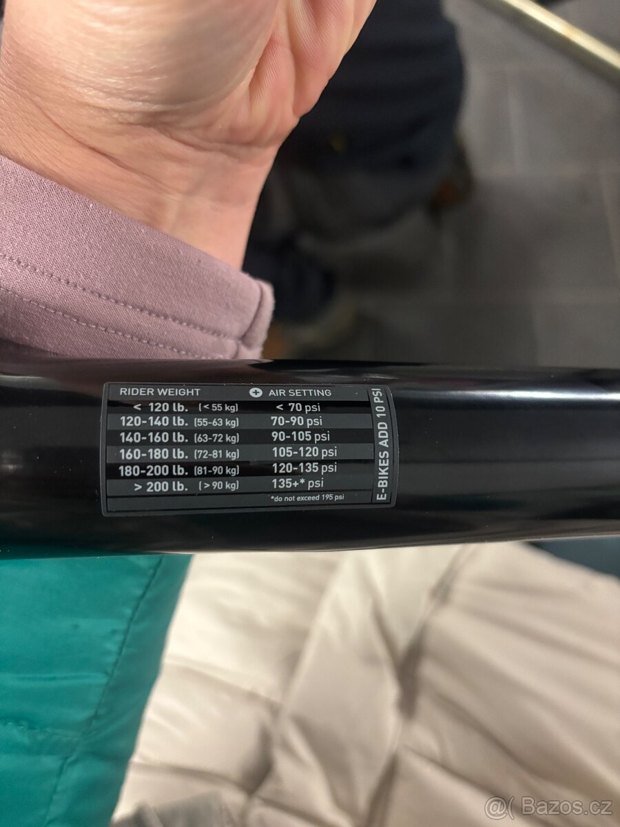 Odpružená vidlice Rock Shox Sid SL - 7