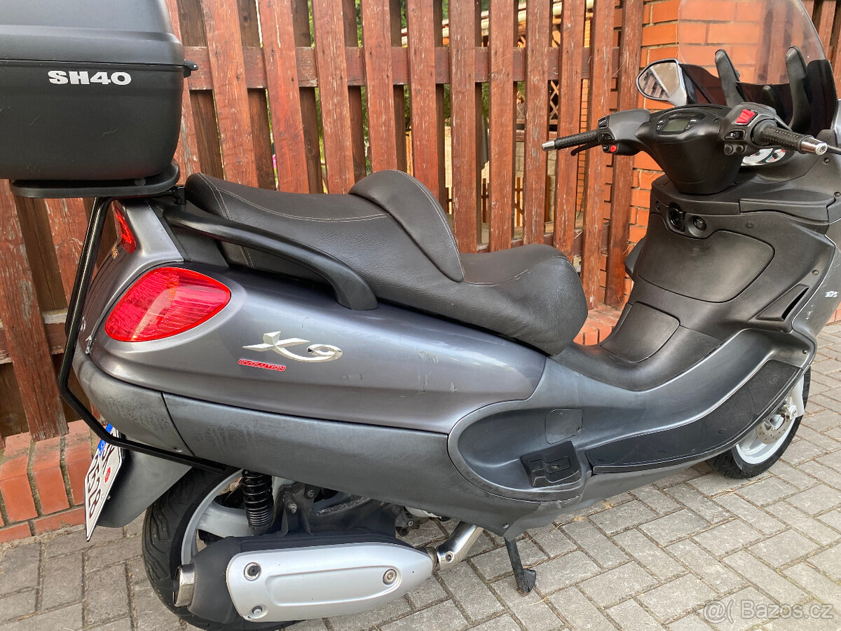 Piaggio X9 125 Evolution - 7