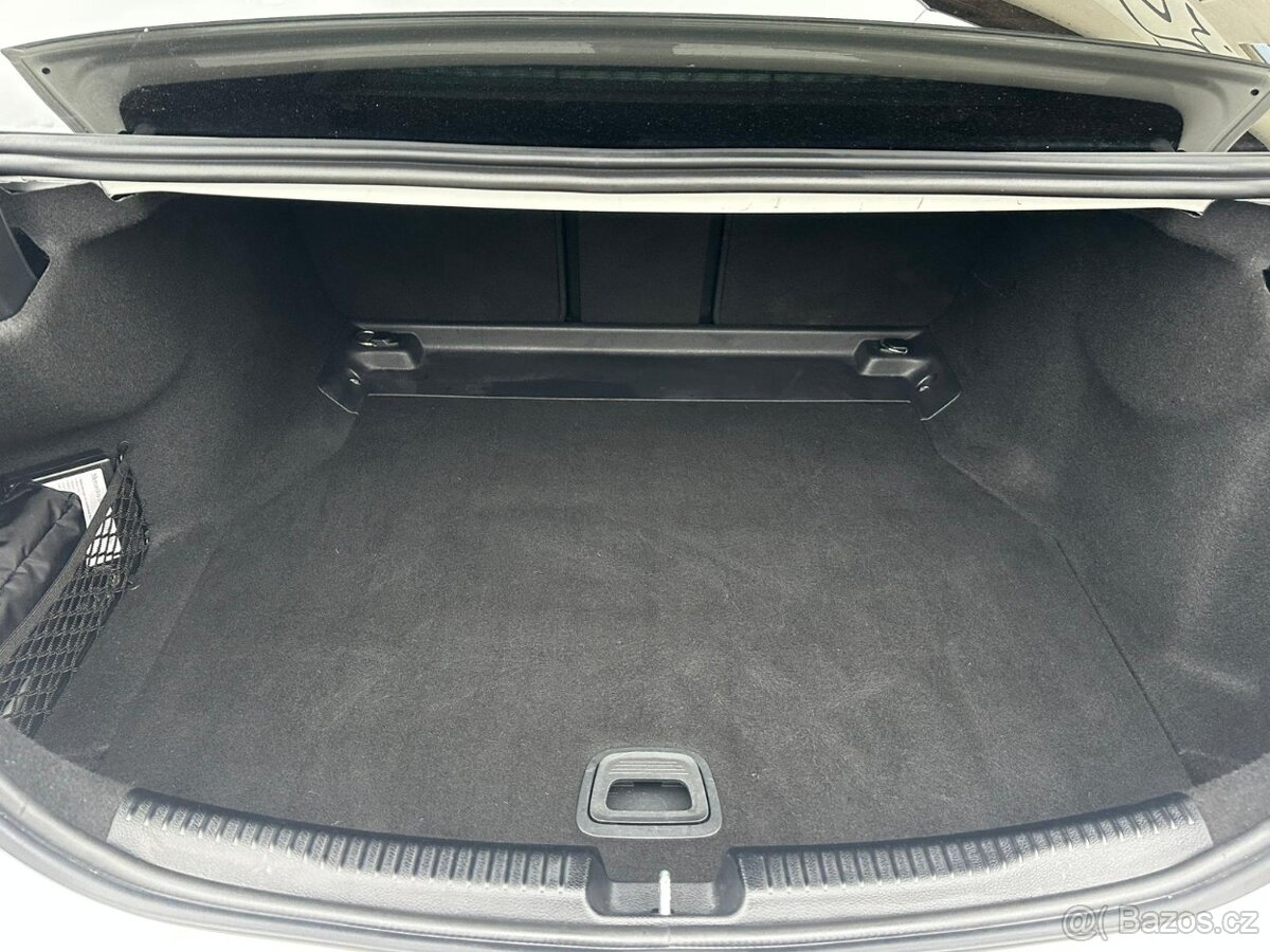 Mercedes-Benz Třídy C 200, 4MATIC, AMG, DPH, HYBRID - 7