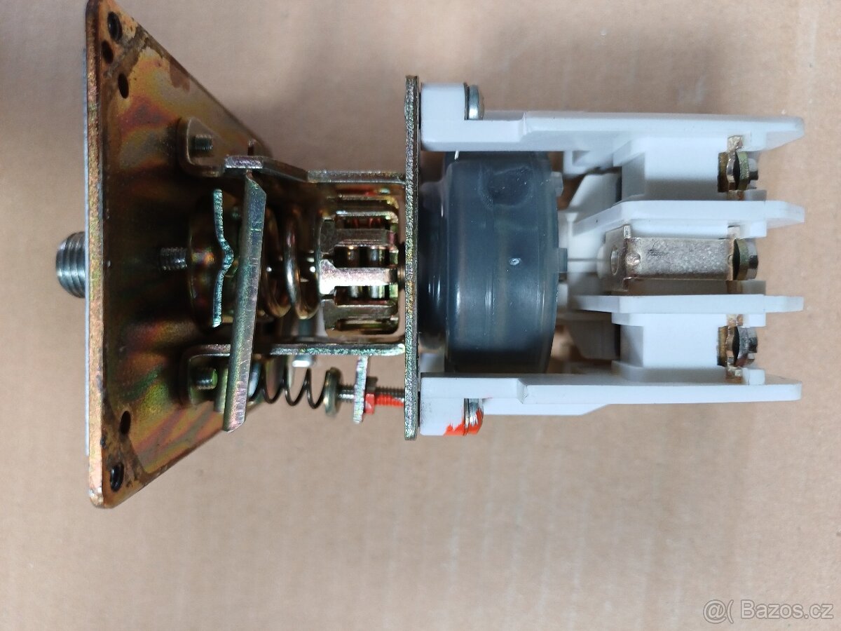 TLAKOVÝ SPÍNAČ FUNGL NOVÝ VR 21D - 7