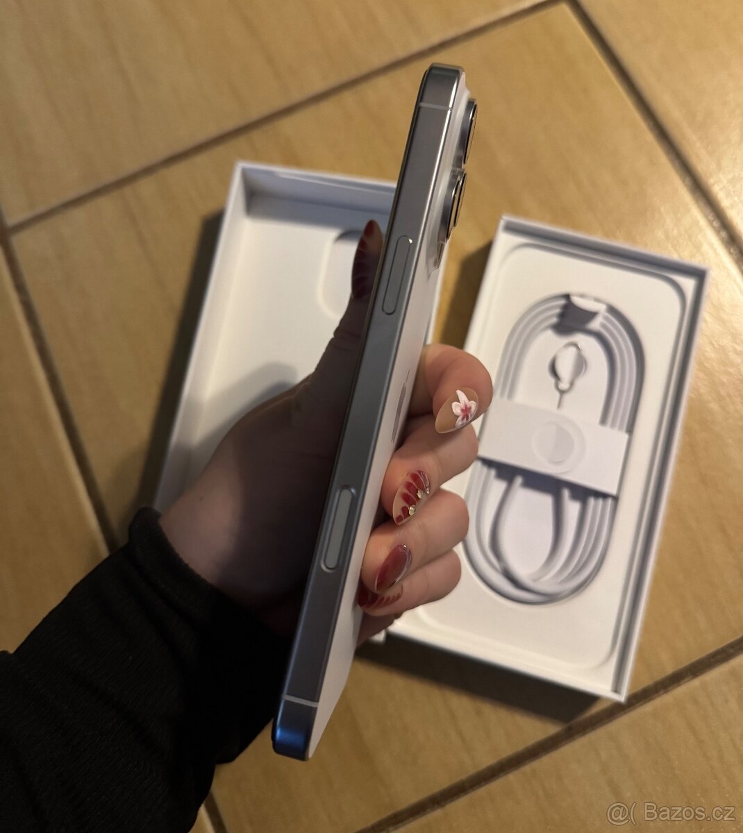 IPhone 16 Pro Max 256GB - 7