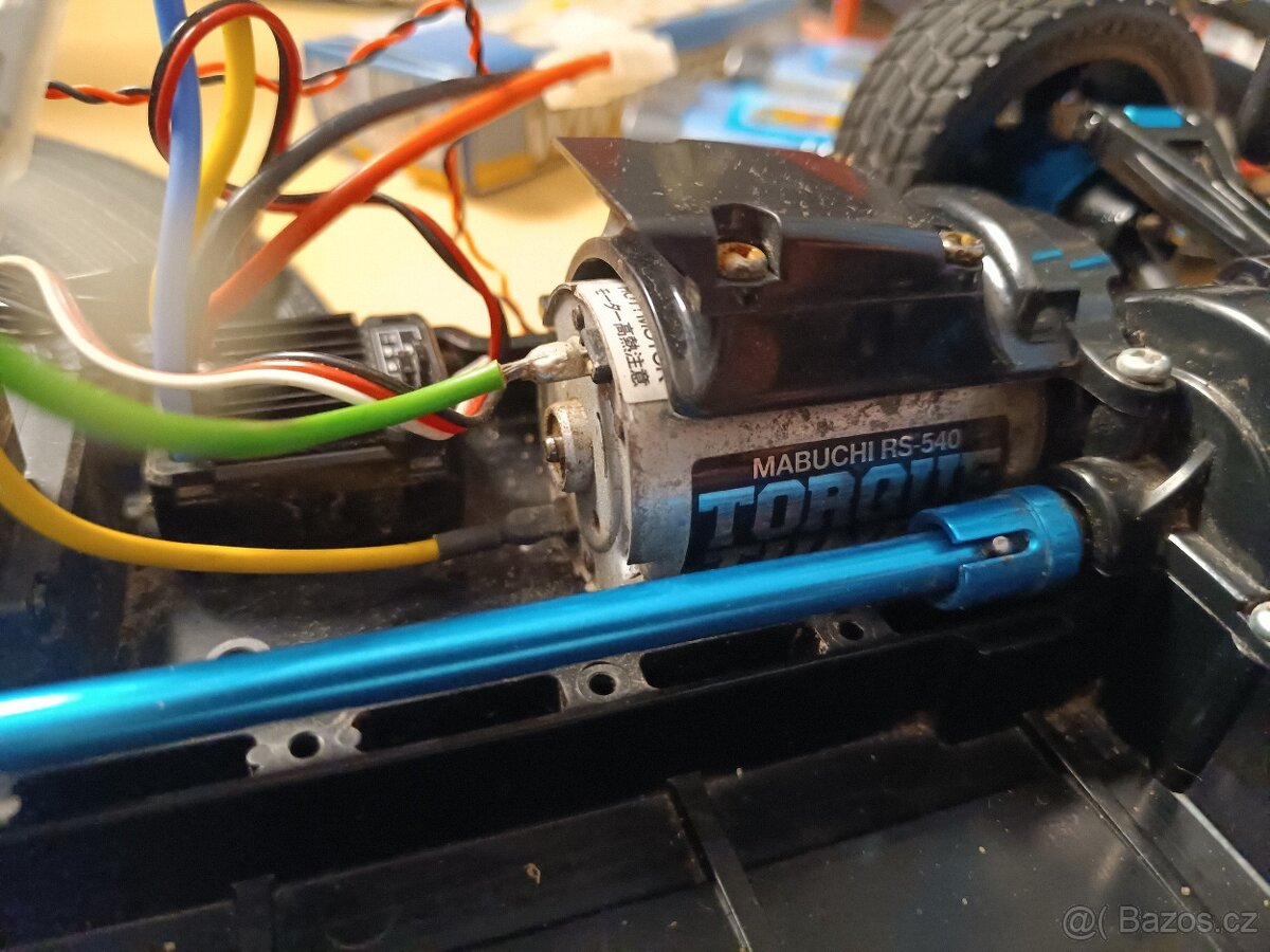 Nabíječka + 2xNiMH baterie, motor, regulátor - 7