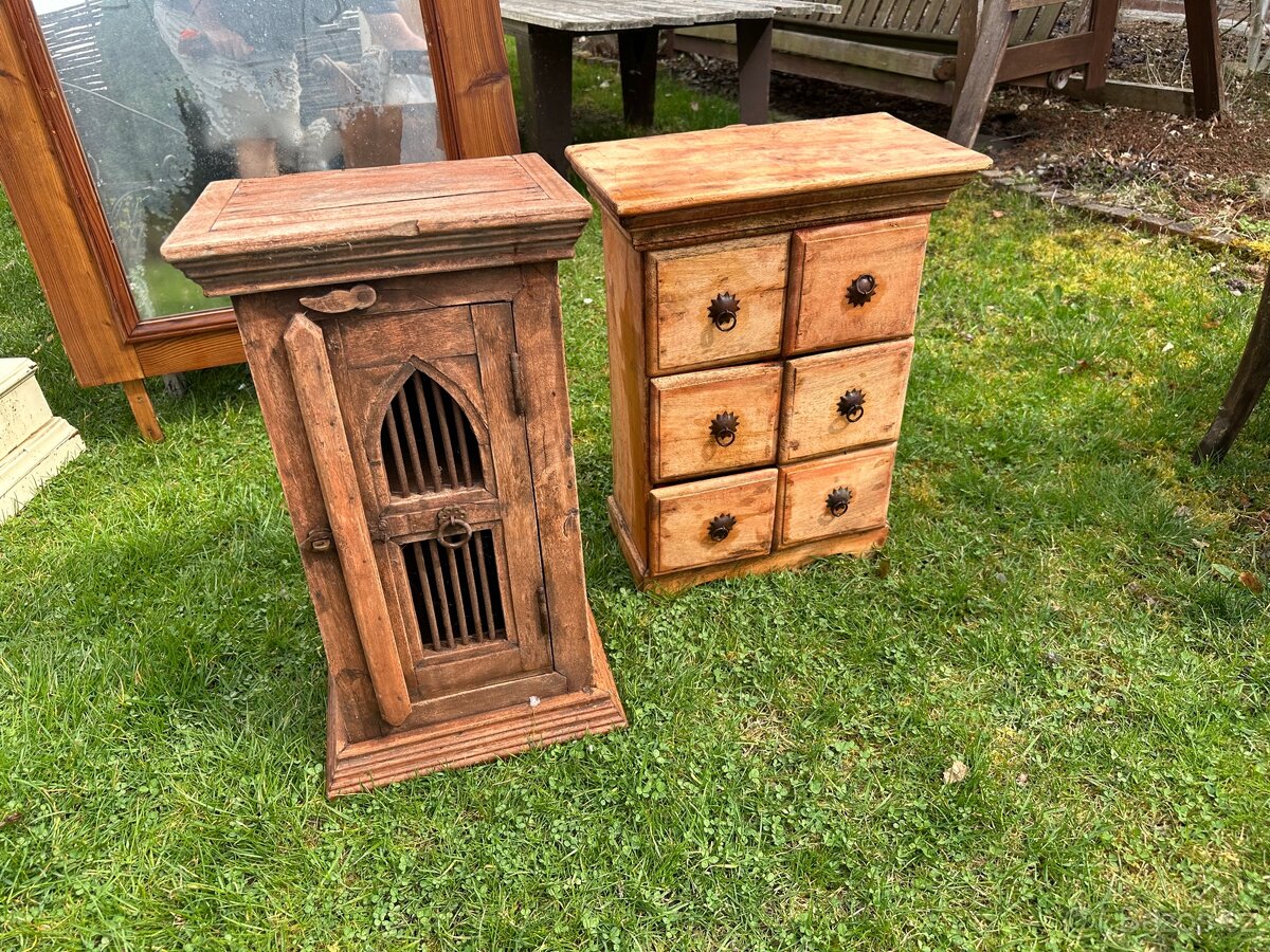 Starý šicí stroj - 7