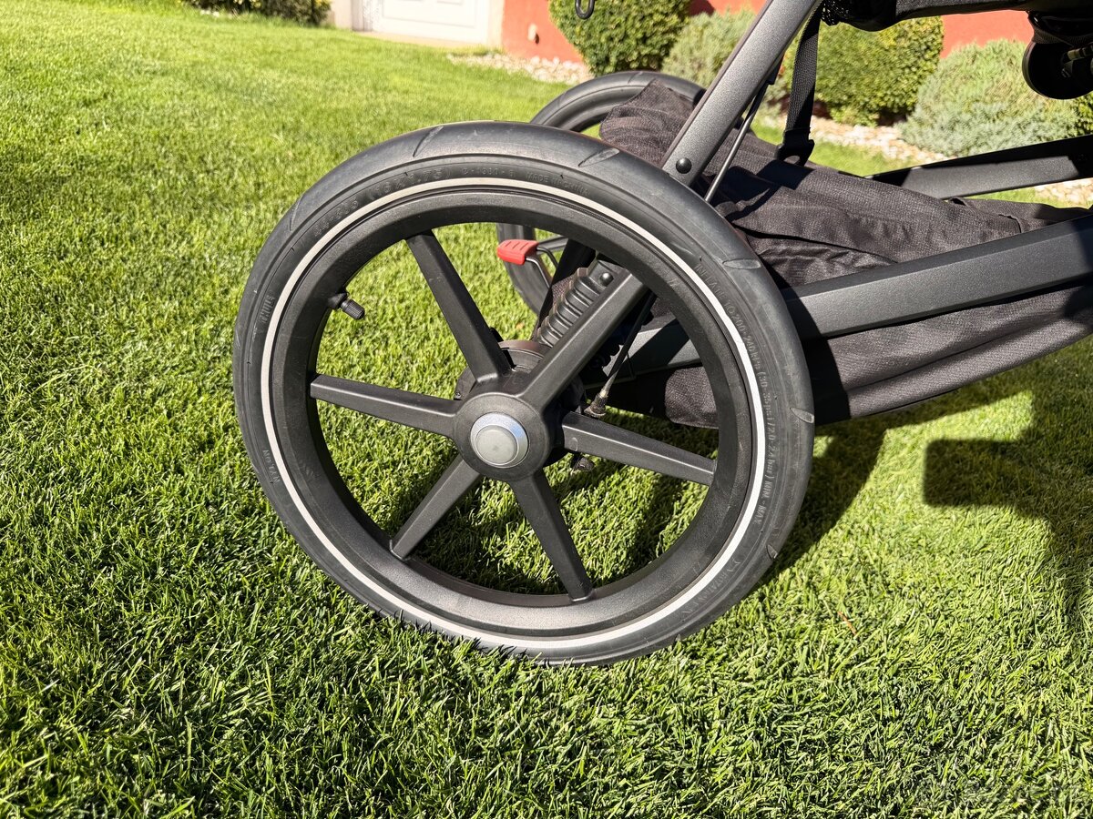 Thule Urban Glide 2 s příslušenstvím - 7