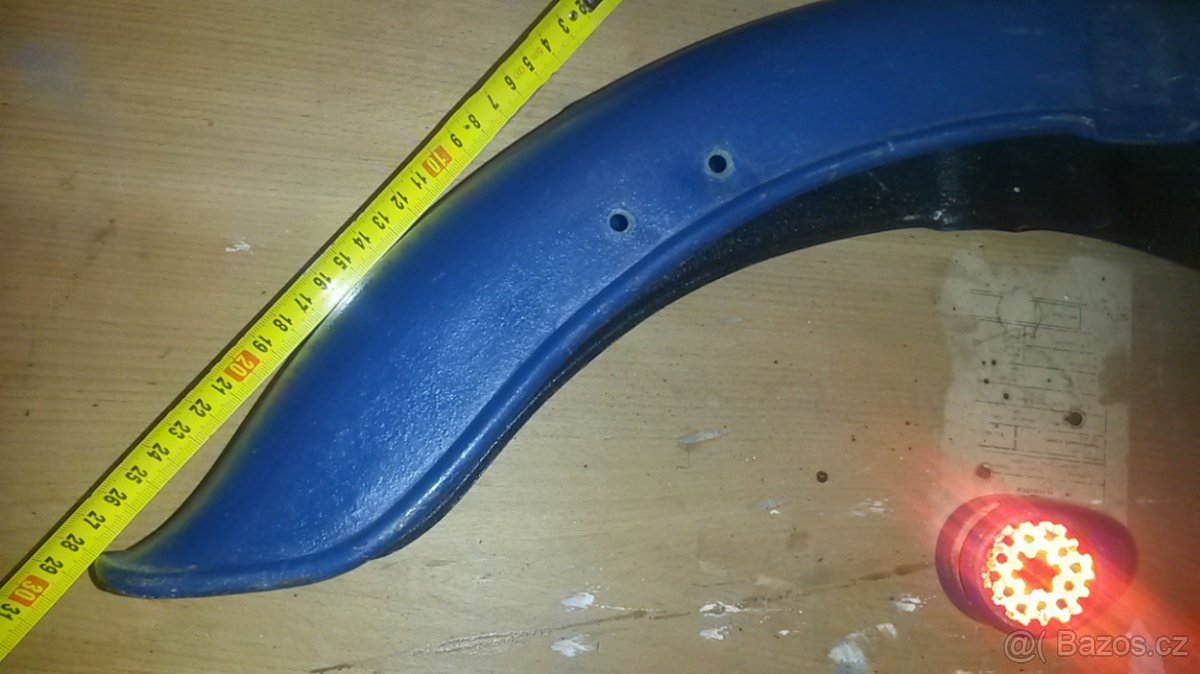 Blatník a zadní světlo - 7