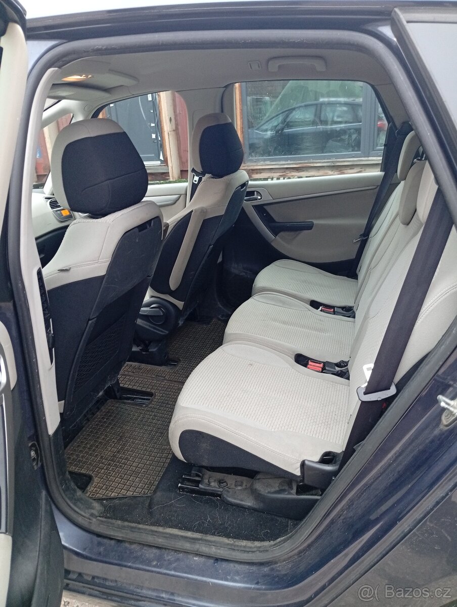 Pronájem auta MPV Citroen Picasso 1.6hdi 80Kw - 7