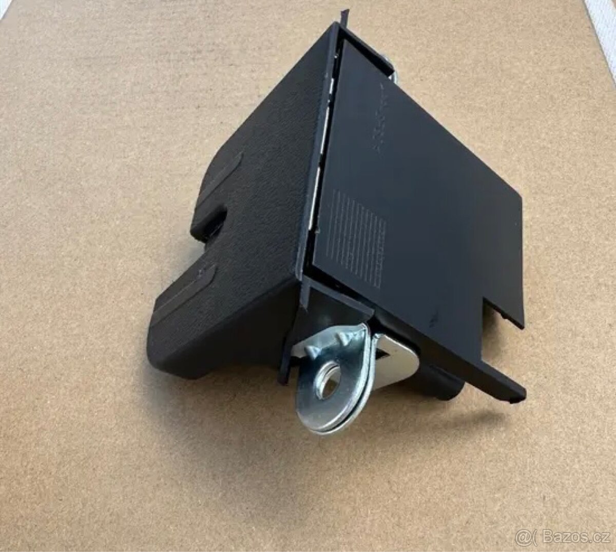 VW / Škoda - zámek víka - 7