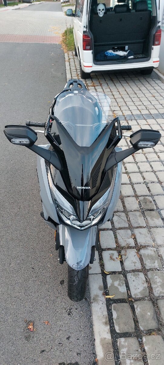 Honda Forza 300 ABS redline DPH - 7