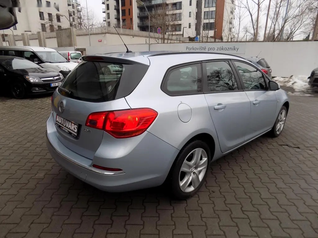 Opel Astra, 2.0 CDTi - 7