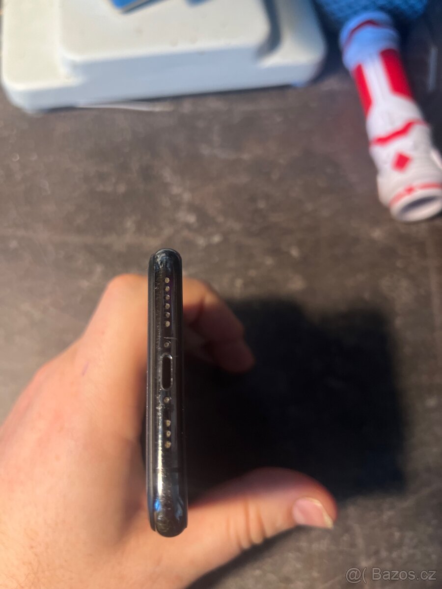 Iphone 11pro 64gb + apple watch 3 - 7