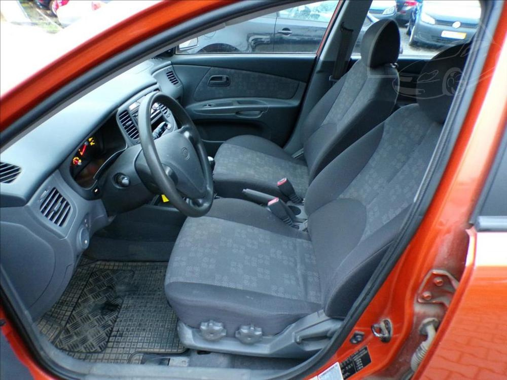 Kia Rio 1,4 16V - 7