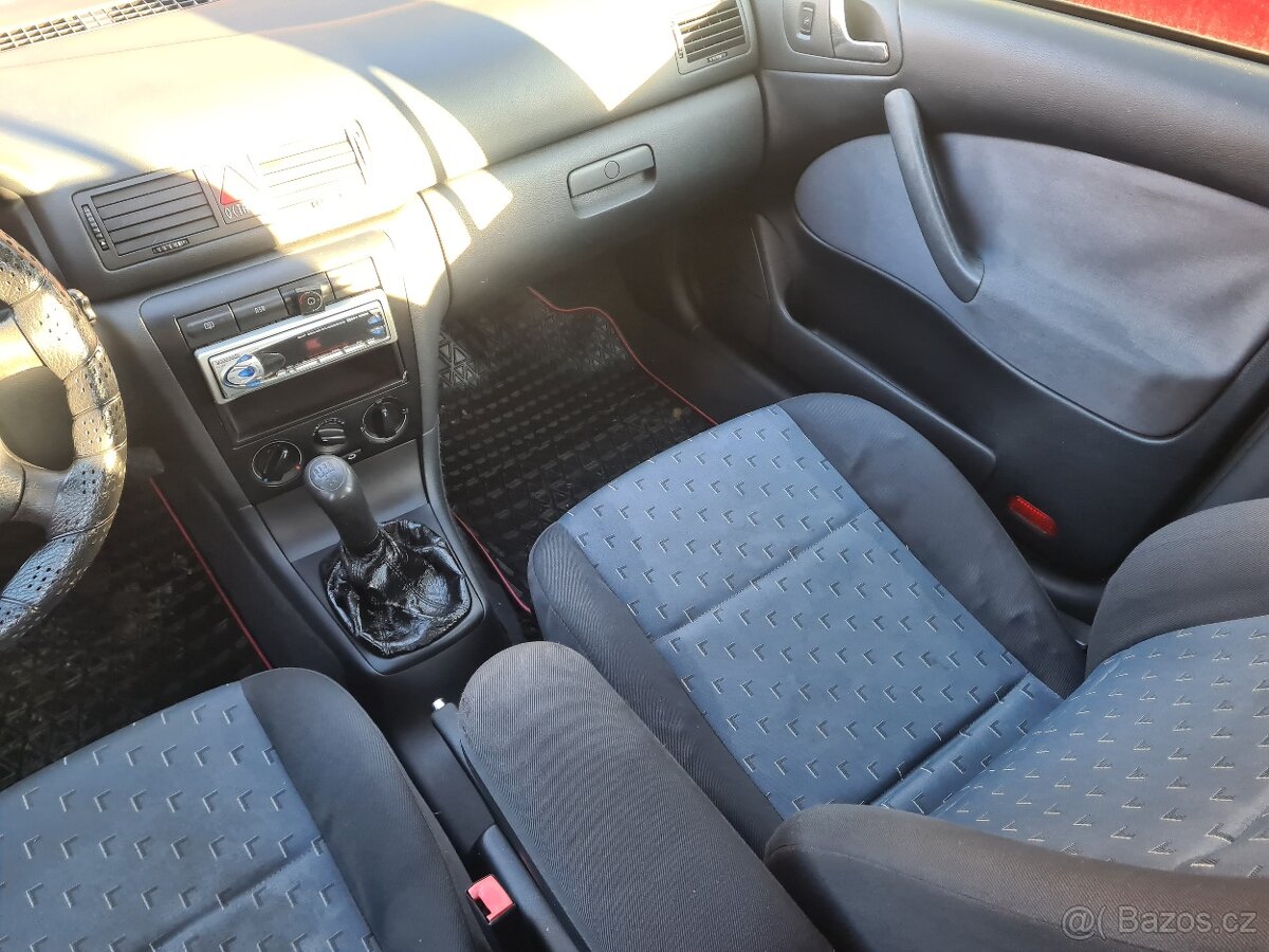 Krásná zdravá Octavia Combi Ambiente LPG s novou technickou - 7