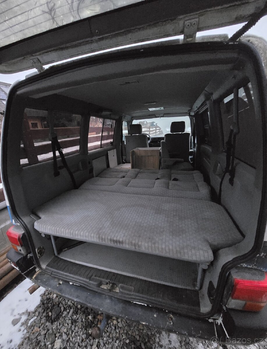 Prodám vw multivan 2.4D 1993 - 7