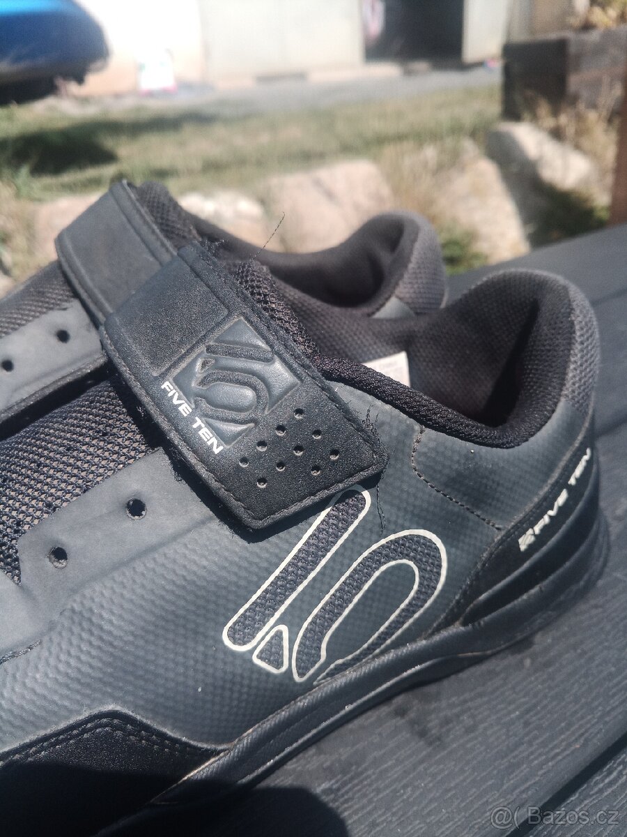 Prodám cyklistické tretry five-ten. - 7