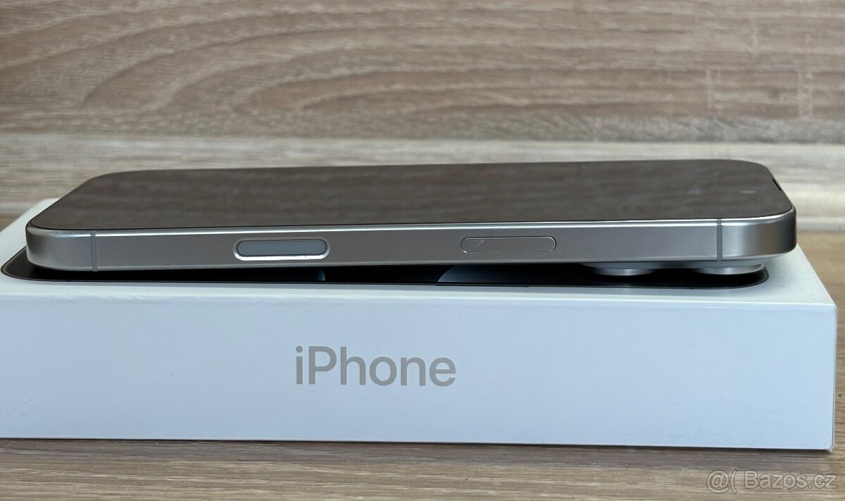 IPhone 16 Pro bílý titan 128gb - 7
