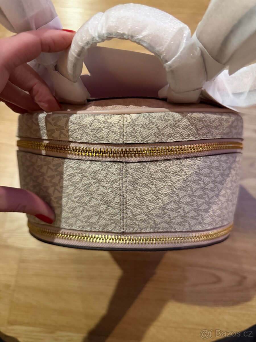 Nový batoh Michael Kors - 7