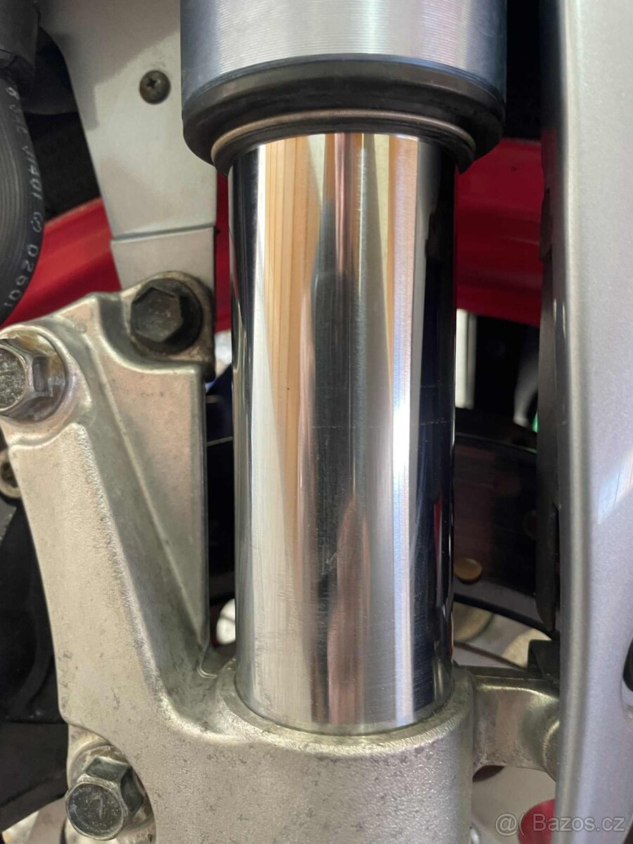 Suzuki GSXR 750W - 7